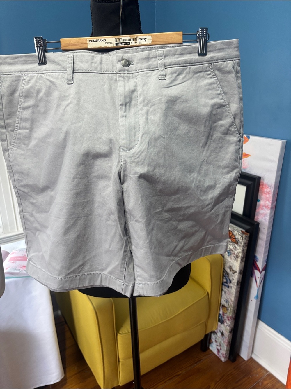Men's Light Gray Flat-Front Shorts size 40